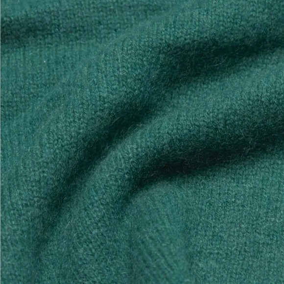 The Group by Babaton Pure Mock neck Cashmere Sweater Green sz Large NWT - Picture 2 of 9